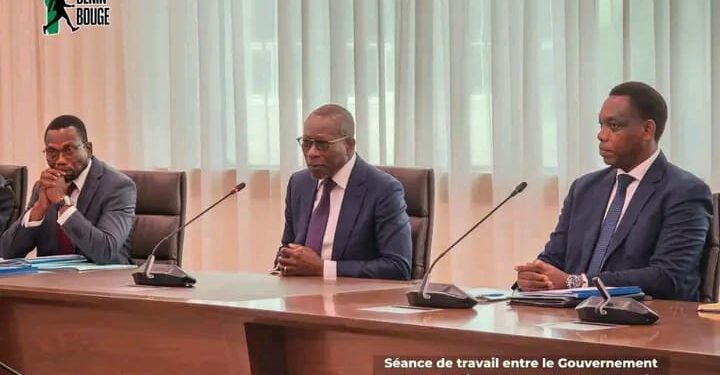 Palais de La Marina : Talon échange avec les professionnels de santé en formation