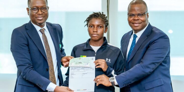 Boxe béninoise : Le ministère des Sports salue la performance de Houéfa Élisabeth Salanon