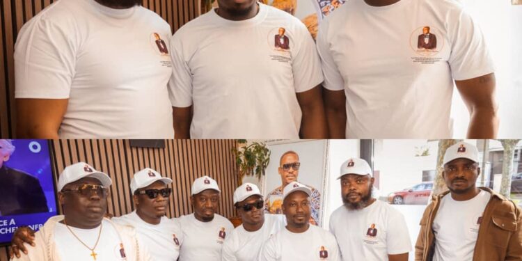 Inhumation de Maurice Aïwanou : L&rsquo;ultime hommage de Roberto Agbangnanou et ses amis de « Fraternité Paris »