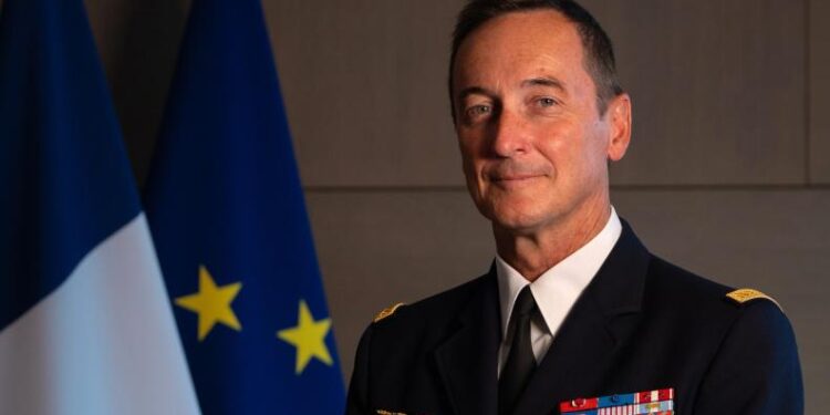 Réunion tripartite à Cotonou : Le Général de l’armée française, Fabien Mandon fait le point