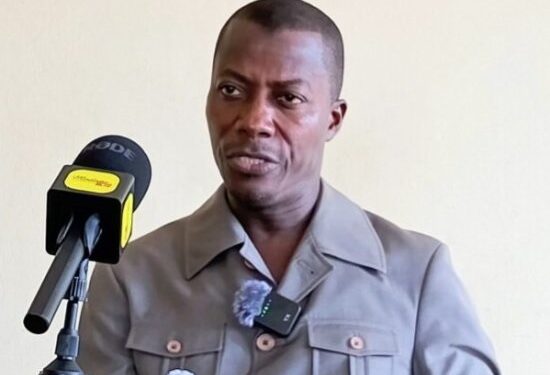 Les démocrates : Le gouvernement réagit à la démission de Yayi