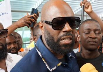 Bénin : La Criet annonce l’arrestation de Kemi Seba en Afrique du Sud et prépare son extradition