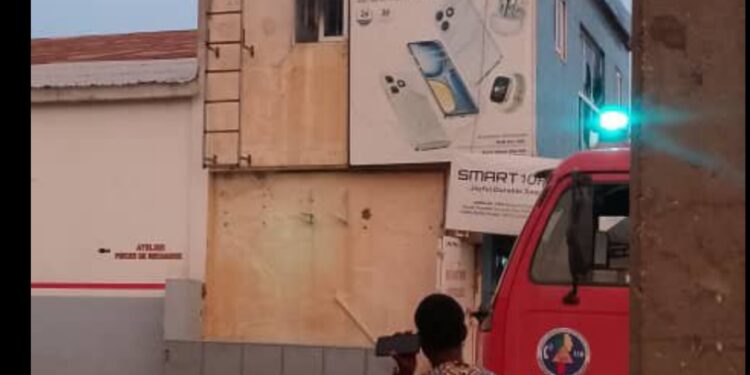 Parakou : Incendie dans une boutique de vente d’appareils électroniques