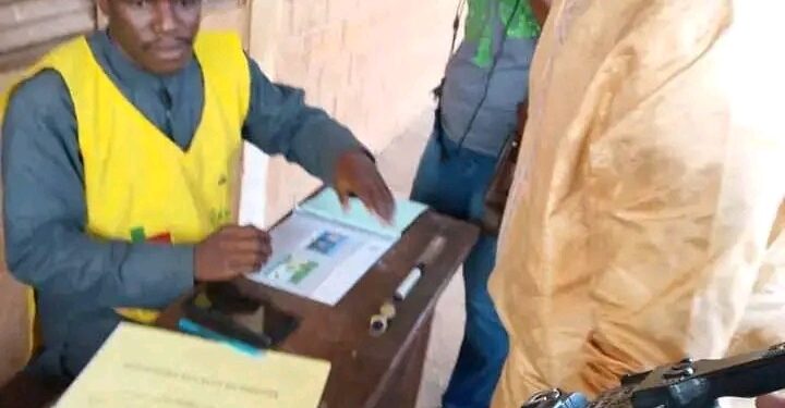 Présidentielle 2026 : Zul-Kifly Zakarie a voté à Parakou