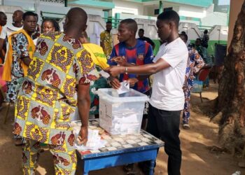 Présidentielle 2026 : fermeture des bureaux de vote à Lokossa et démarrage du dépouillement