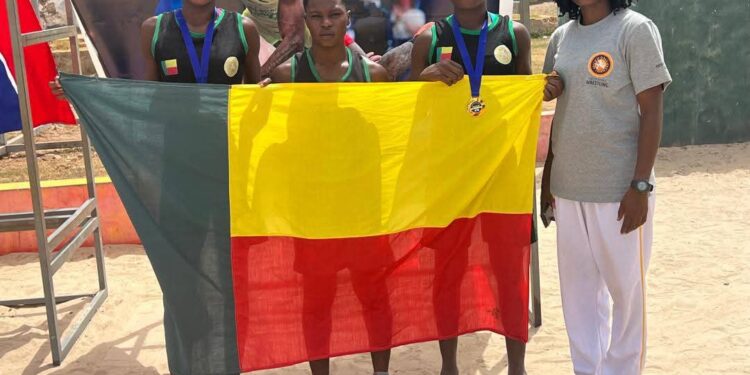 Tournoi régional d’éducation et de développement de la lutte : Le Bénin brille avec une moisson de médailles d’or à Bissau