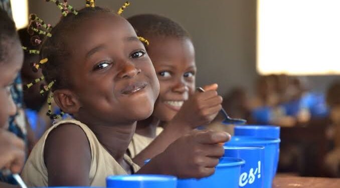 Cantines scolaires au Bénin : Quand l’assiette devient le moteur de l’école