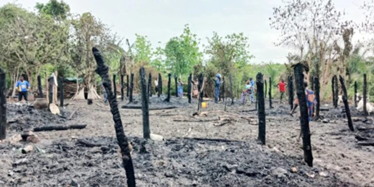 Incendie à Adja-Ouèrè : 13 habitations détruites à Massè, les sinistrés lancent un appel à la solidarité