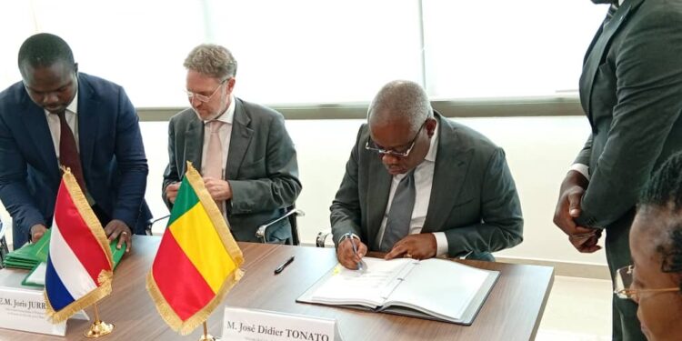 Renforcement de la coopération bilatérale Cotonou et Amsterdam : Le Bénin et les Pays-Bas signent un accord sur les services aériens