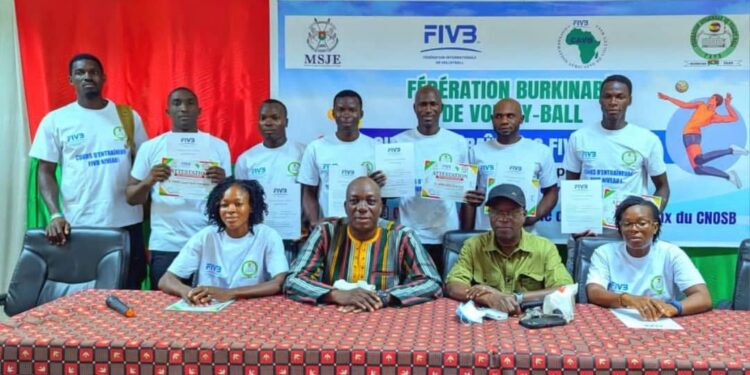 Stage d&rsquo;entraîneurs niveau 1 de la Fivb : Carton plein pour le Bénin à Ouagadougou