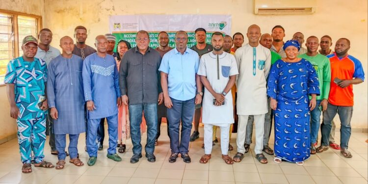Conformité des lampes et équipements électriques : L’Anm sensibilise les commerçants de Parakou