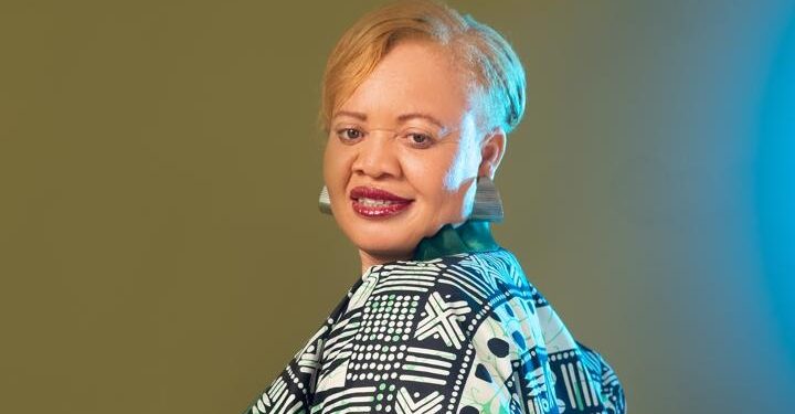 Bénin : Carine Houngue plaide l’égalité des chances pour les personnes atteintes d’albinisme
