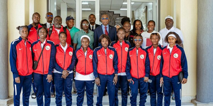 En stage de préparation au Maroc : Les Amazones beach handballeuses reçues par l’ambassadeur Ahanhanzo