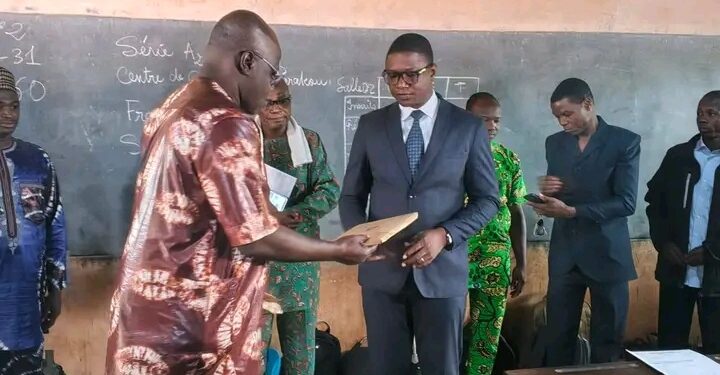 Baccalauréat 2026 dans le Borgou : Abdoul-Chakour Assouma donne le top au Ceg Zongo de Parakou