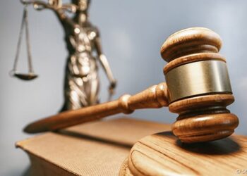 Escroquerie en ligne au Bénin : Achille Chaou écope de 7 ans de prison et 600 millions Fcfa d’amende en appel