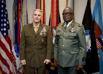 En visite aux États-Unis : Fructueux Gbaguidi échange avec le général Christopher Mahoney