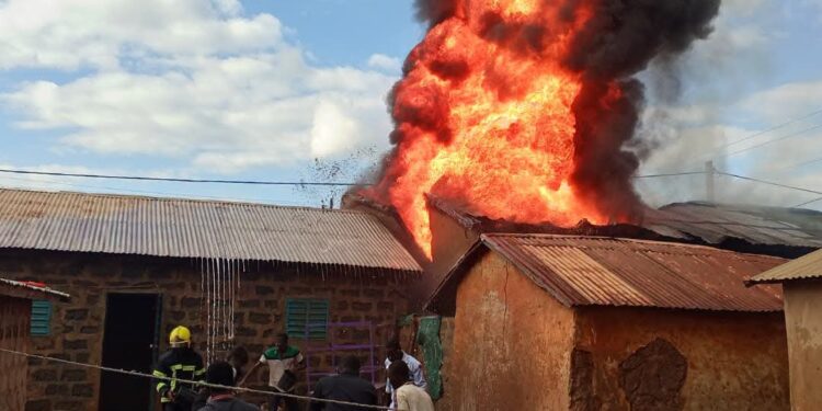 Incendie à Banikoara : neuf blessés
