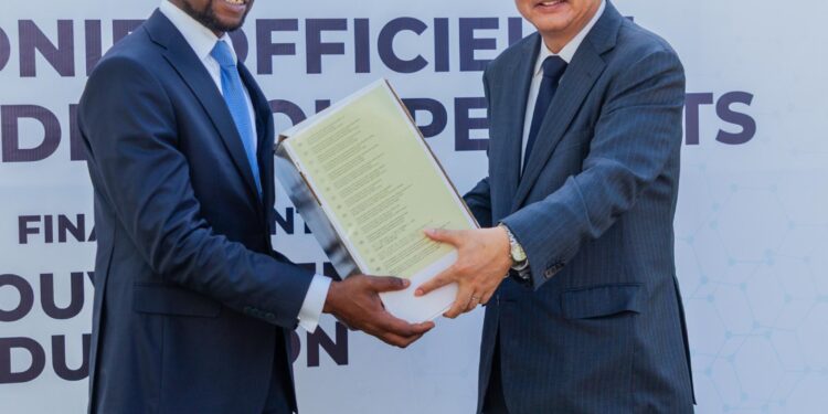 Renforcement des capacités des formations sanitaires du septentrion : Le Japon offre des équipements médicaux d’urgence au Bénin