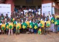 Opération Orphée : A+ Bénin et la fondation Canal+ offrent 100 kits scolaires au Sos d’Abomey-Calavi