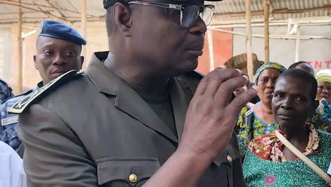 Marché de Dantokpa : Le préfet Gilbert Déou Malè échange avec les mareyeuses