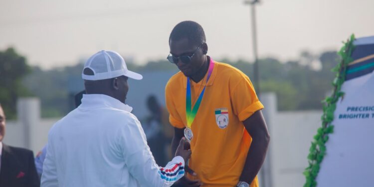 Tizocata Open 2026 : Isaac Ayedjinou honore le Bénin avec une médaille d’argent