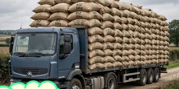 Coup de filet du commissariat central d&rsquo;Akpro-Missérété : La police intercepte un camion détourné rempli de 1100 sacs de riz